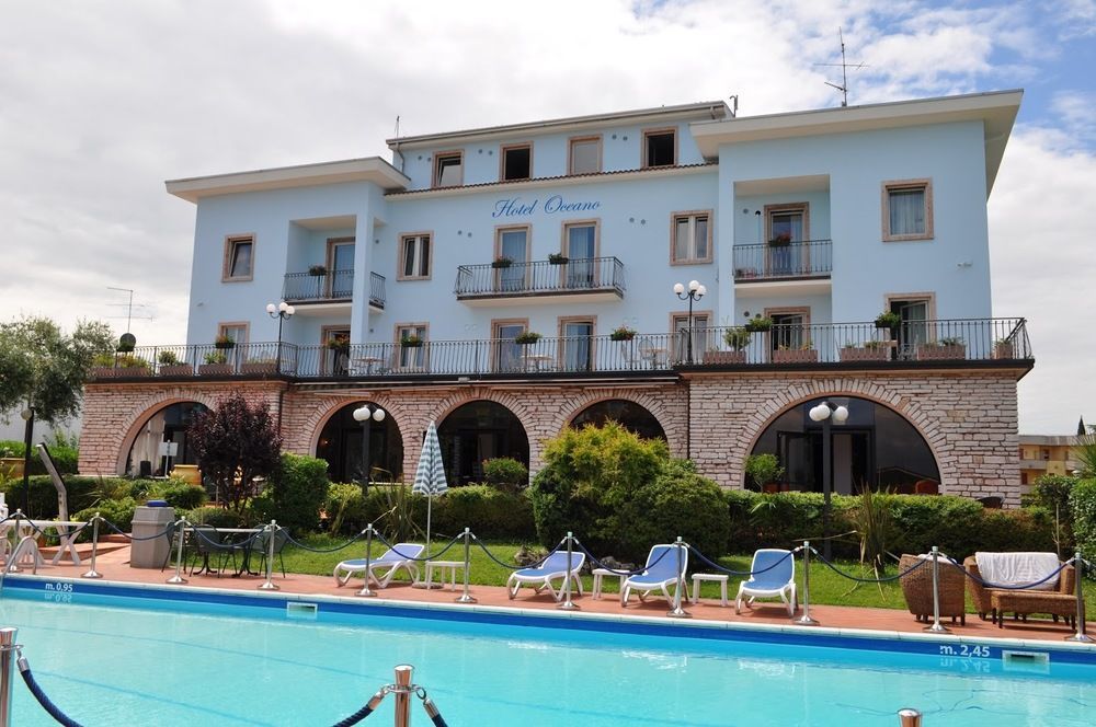 Hotel Oceano Peschiera del Garda Exterior photo