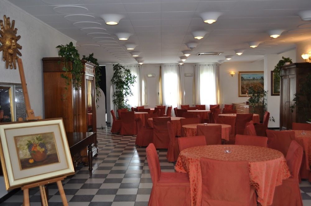 Hotel Oceano Peschiera del Garda Exterior photo