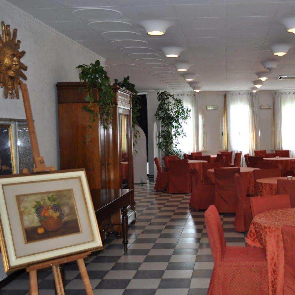 Hotel Oceano Peschiera del Garda Exterior photo