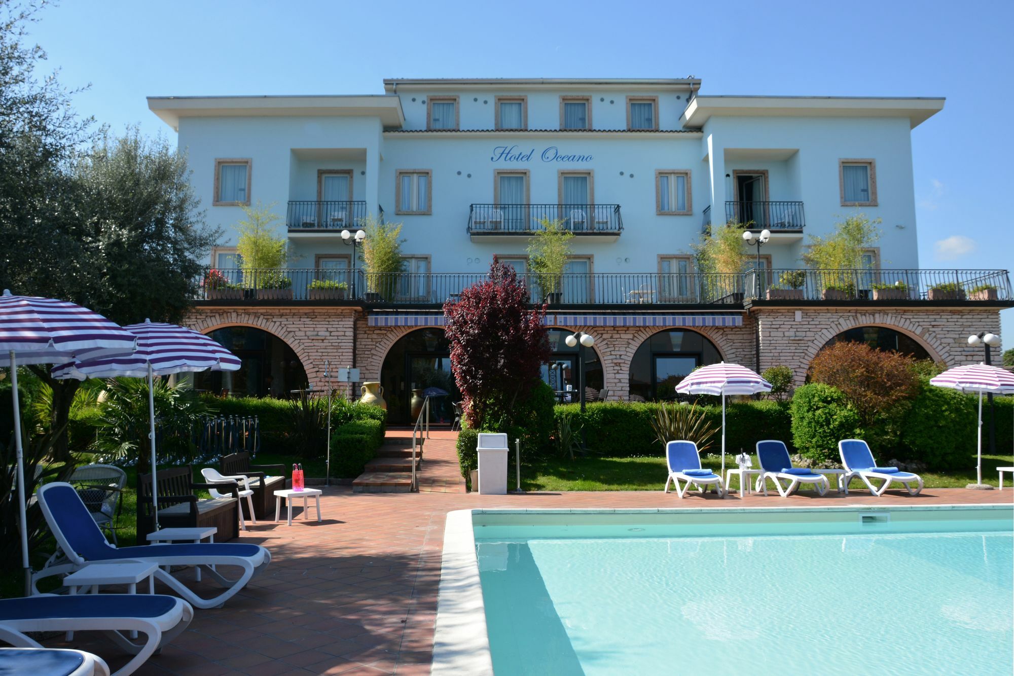 Hotel Oceano Peschiera del Garda Exterior photo